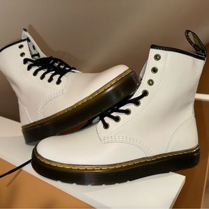 Dr. Martens Boots Zavala Women 9M Men 8M White Leather AW004 Lace Up 8 Eye NEW